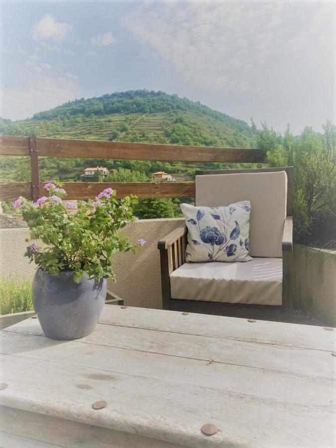 Le Cocon Bed & Breakfast Verrieres  ภายนอก รูปภาพ