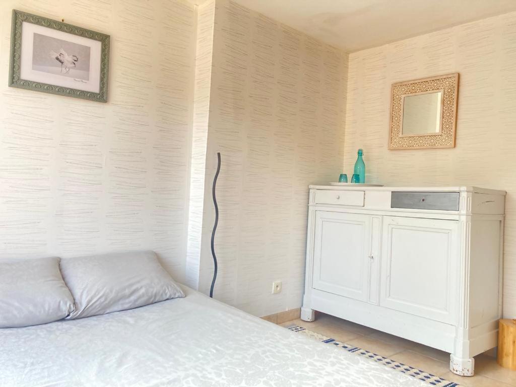 Le Cocon Bed & Breakfast Verrieres  ภายนอก รูปภาพ